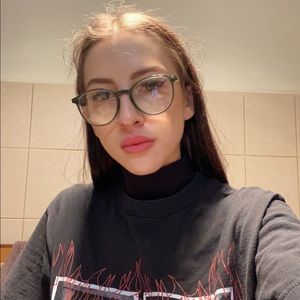 Meet your Posher, Jasmine